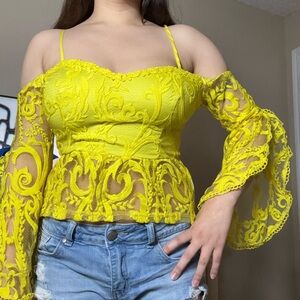 Yellow Lace Off-Shoulder flare sleeves